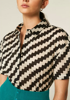 B&W Wiggle Top