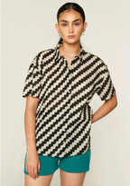 B&W Wiggle Top